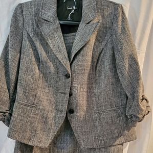 Women's 2piece skirt and jacket